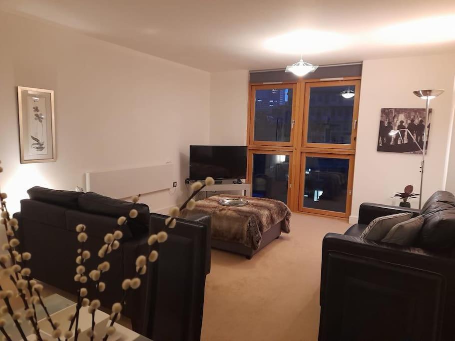 Centrally Situated 1 Bedroom Apartment! Birmingham Luaran gambar