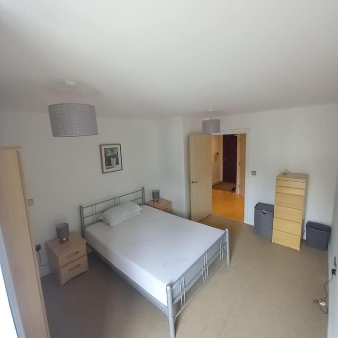 Centrally Situated 1 Bedroom Apartment! Birmingham Luaran gambar