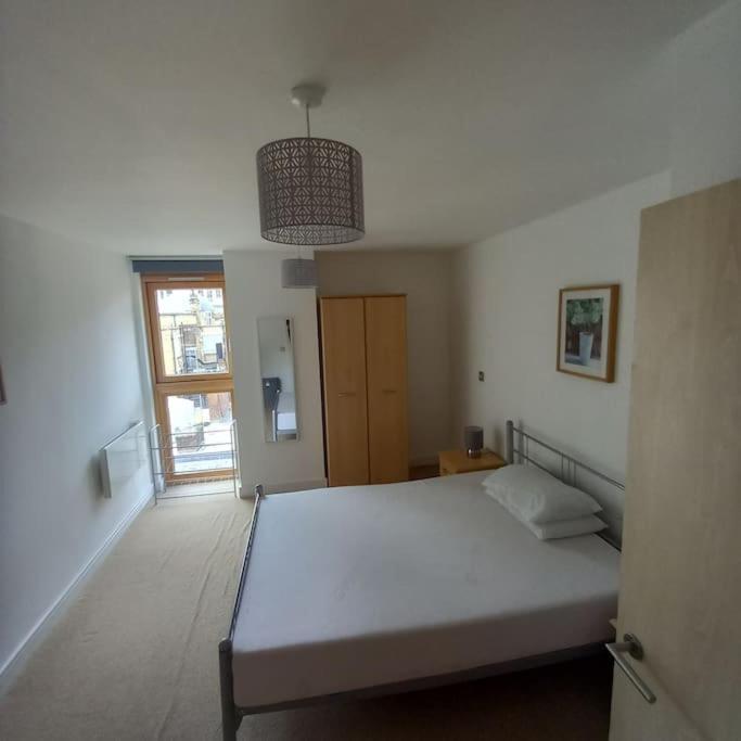 Centrally Situated 1 Bedroom Apartment! Birmingham Luaran gambar